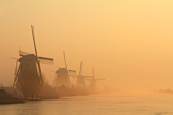sunrise at Kinderdijk 4